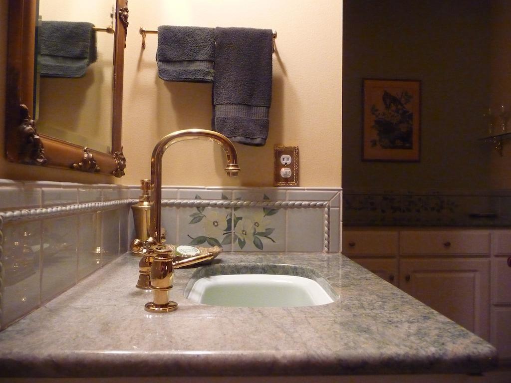 Idahome Bed And Breakfast Post Falls Room photo