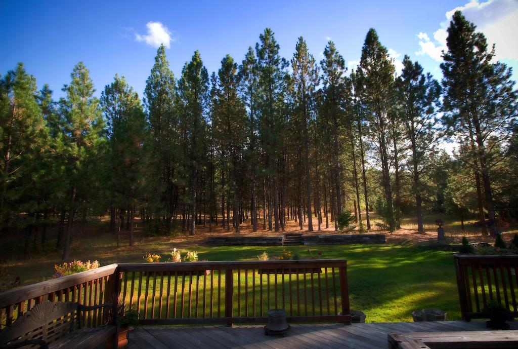 Idahome Bed And Breakfast Post Falls Exterior photo