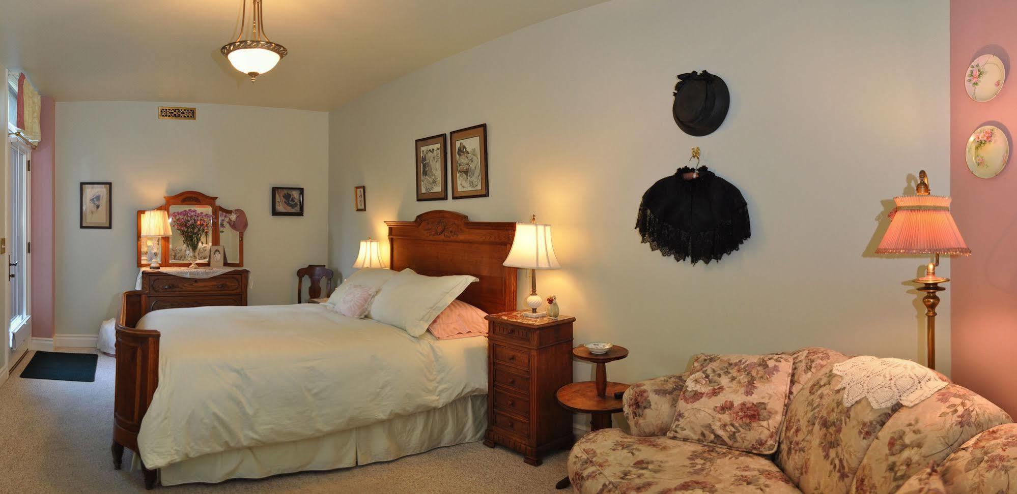 Idahome Bed And Breakfast Post Falls Exterior photo
